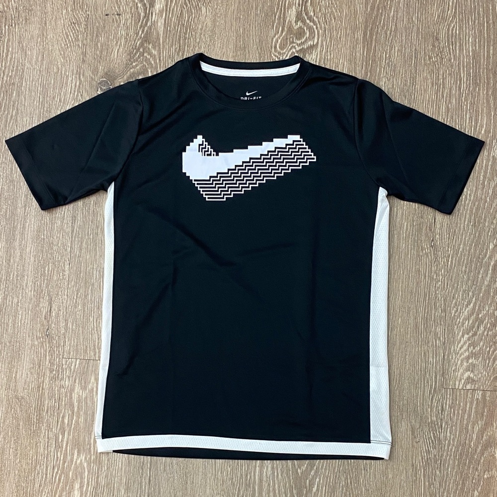 Nike Dri-FIT Men’s XL Black Graphic T-Shirt Pixelated Swoosh Logo
